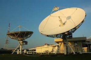 cara kerja satelit komunikasi